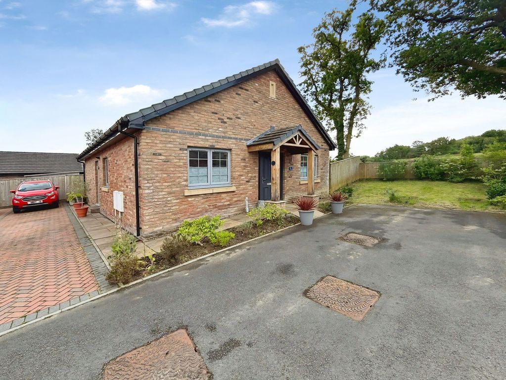 Property photo 1 of 32