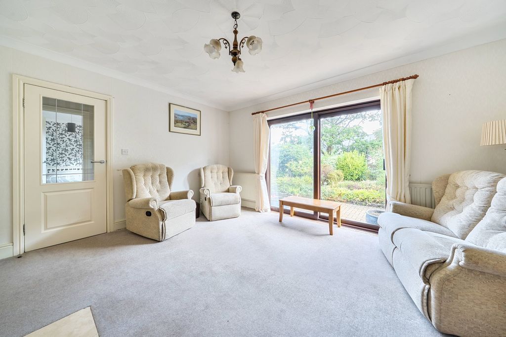 Property photo 3 of 18