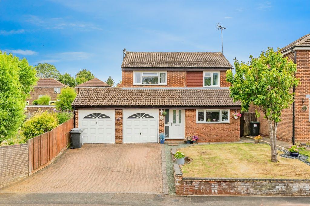 Property photo 1 of 17