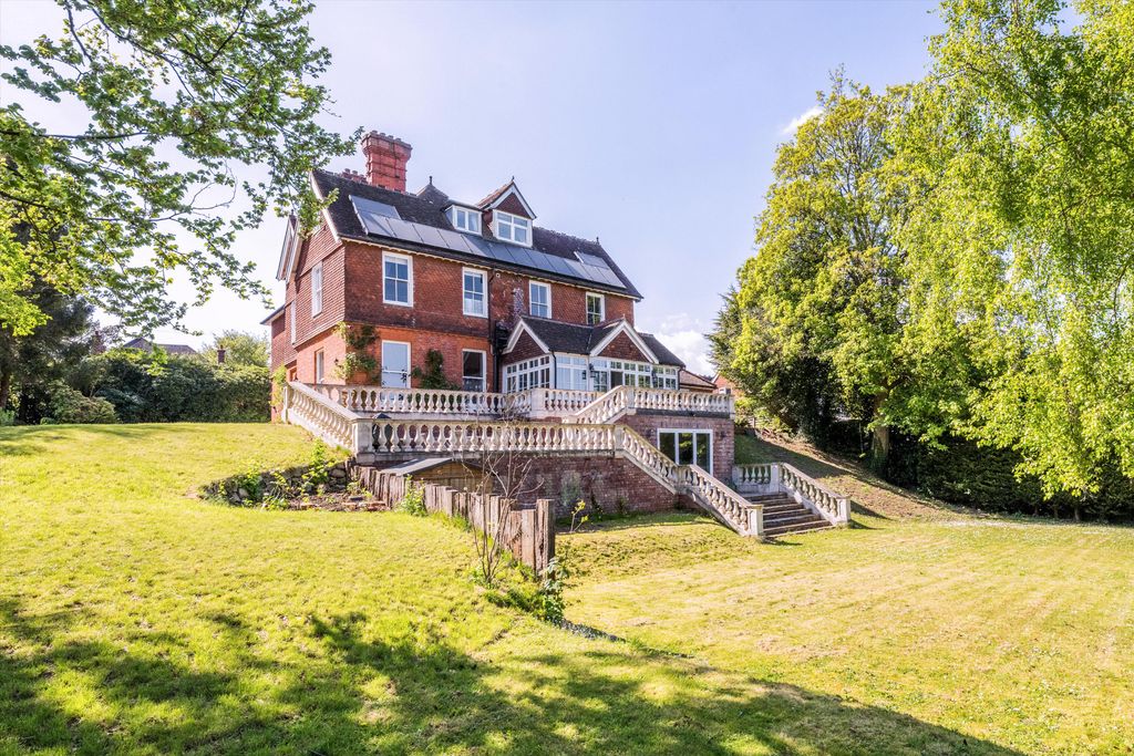 Property photo 2 of 19 Image