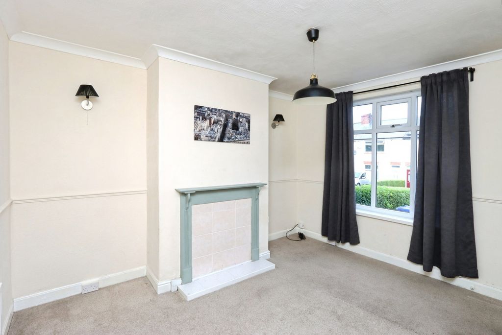 Property photo 2 of 17 Pbox-Img.Jpg