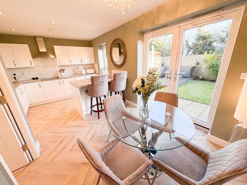 Property photo 3 of 17 Photo 12