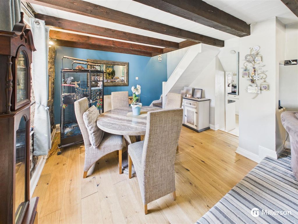 Property photo 3 of 27 Cam05092G0-Pr0109-Still025.Jpg