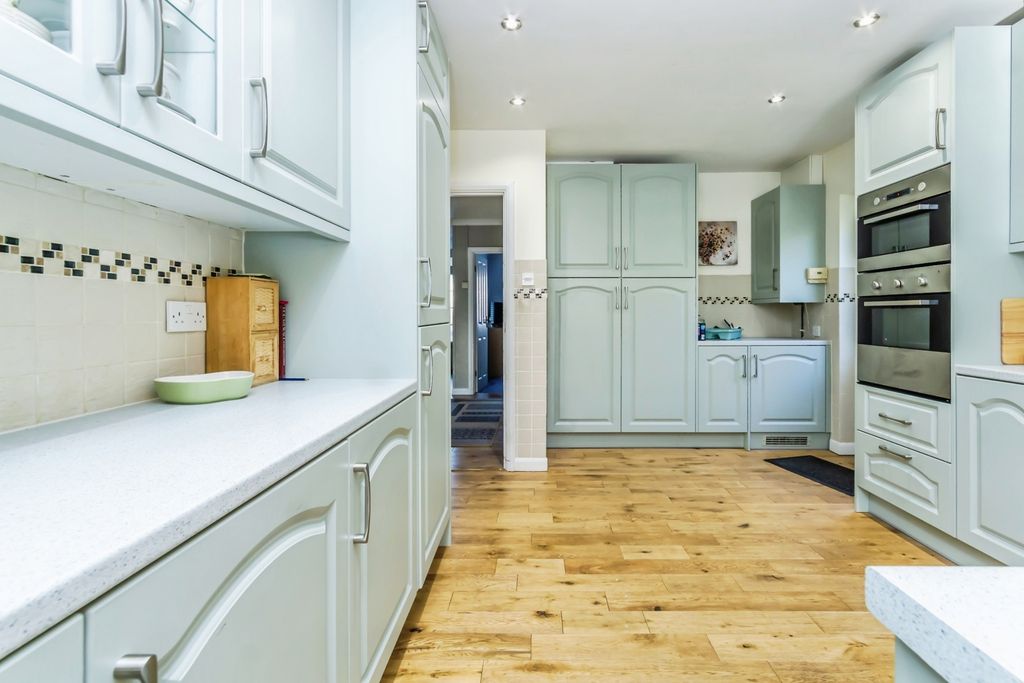 Property photo 3 of 23 Pbox-Img.Jpg