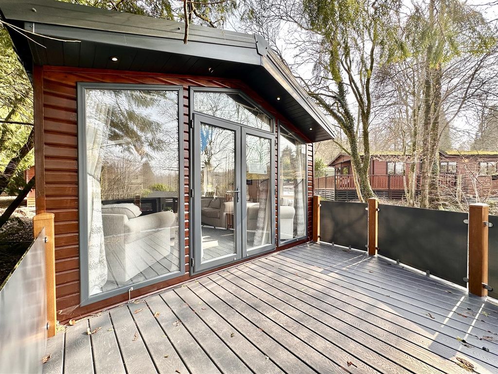 Property photo 1 of 10 Main Photo