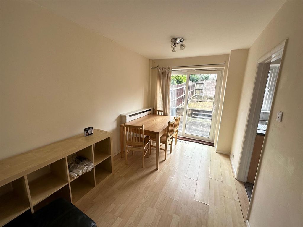 Property photo 3 of 10 28 Din.Jpg