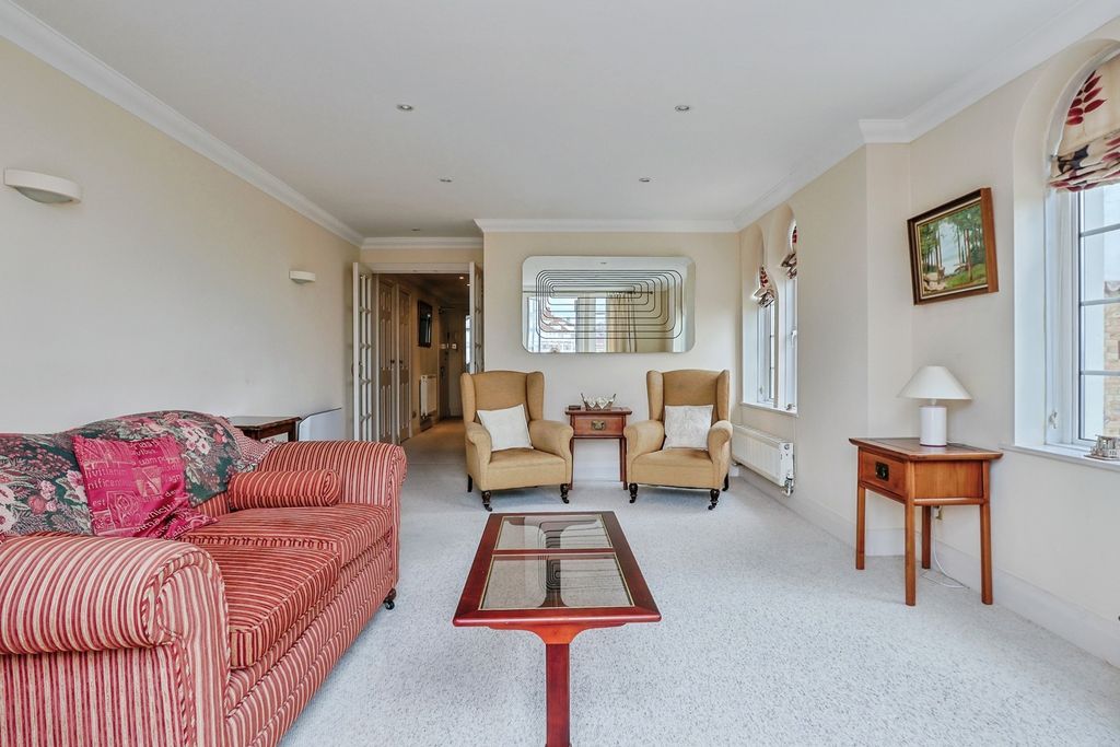 Property photo 3 of 20 Pbox-Img.Jpg