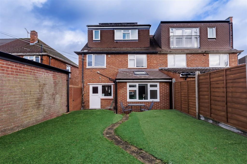 Property photo 3 of 26 71 Crows Rd (23).Jpg