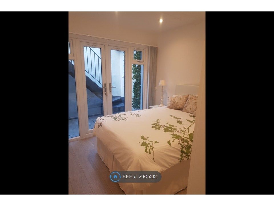 Property photo 1 of 12 Bedroom 2