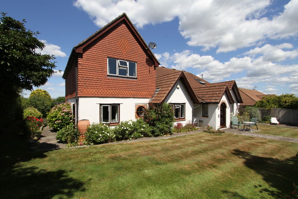 Property photo 2 of 34