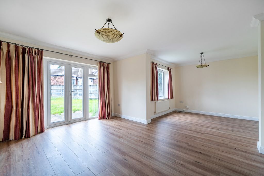 Property photo 2 of 22 1459708-9-6A031Ef...