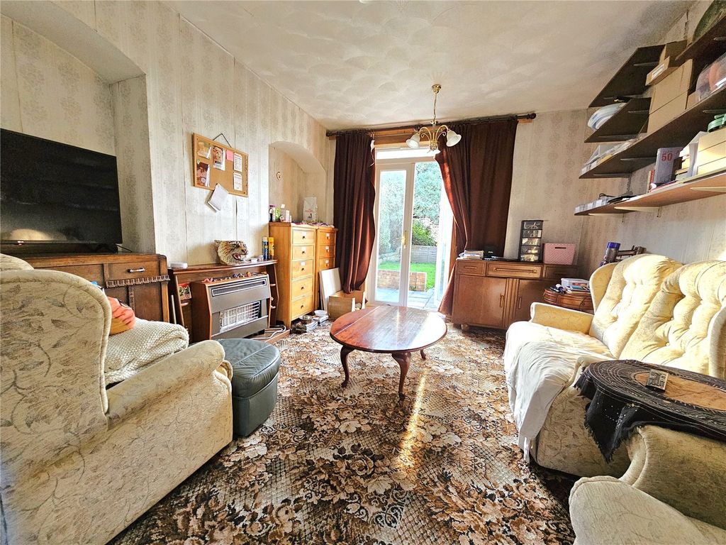 Property photo 2 of 15 Picture No. 06
