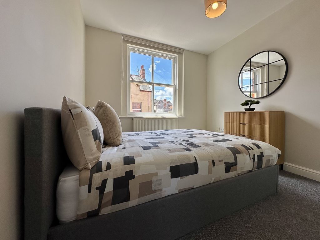 Property photo 2 of 10 4975963