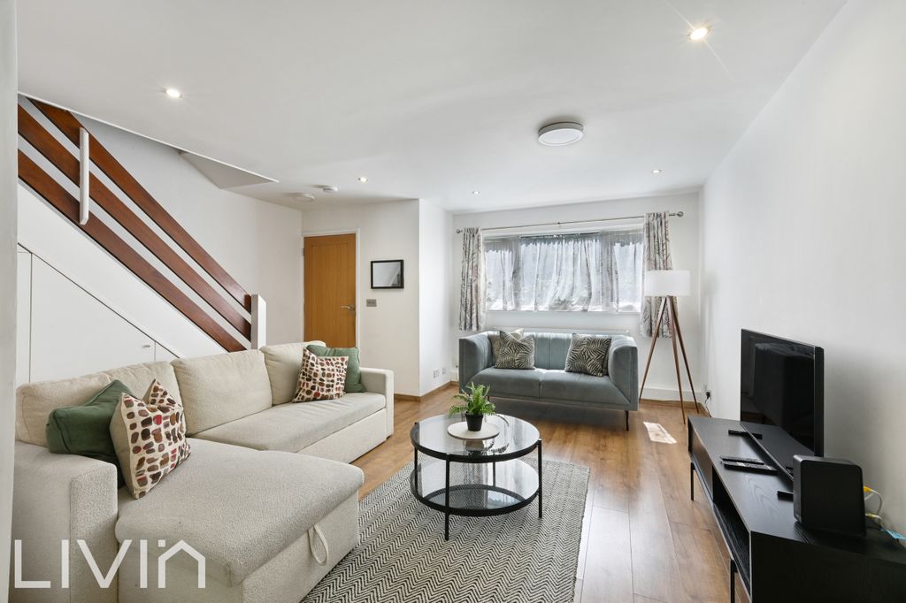 Property photo 2 of 23 2