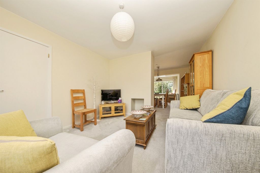Property photo 2 of 18