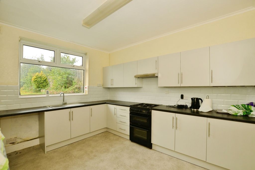 Property photo 3 of 17 Photo