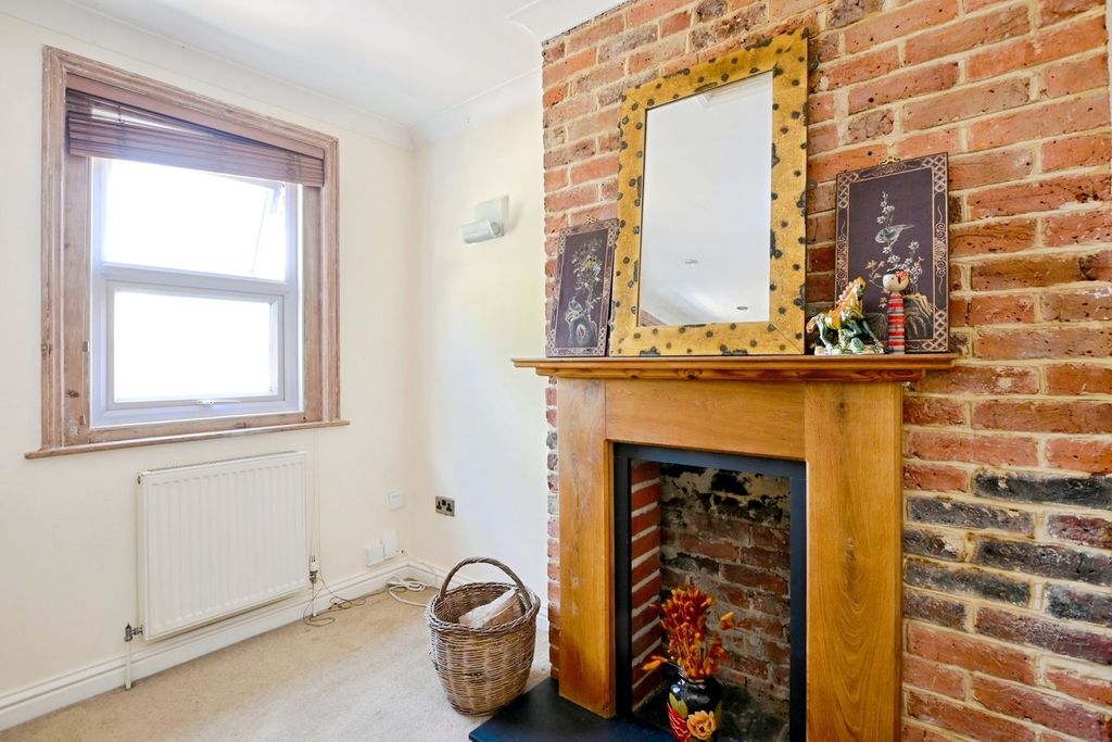 Property photo 3 of 13