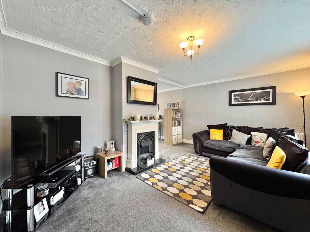 Property photo 1 of 22 Sloan Street, Catrine Lounge