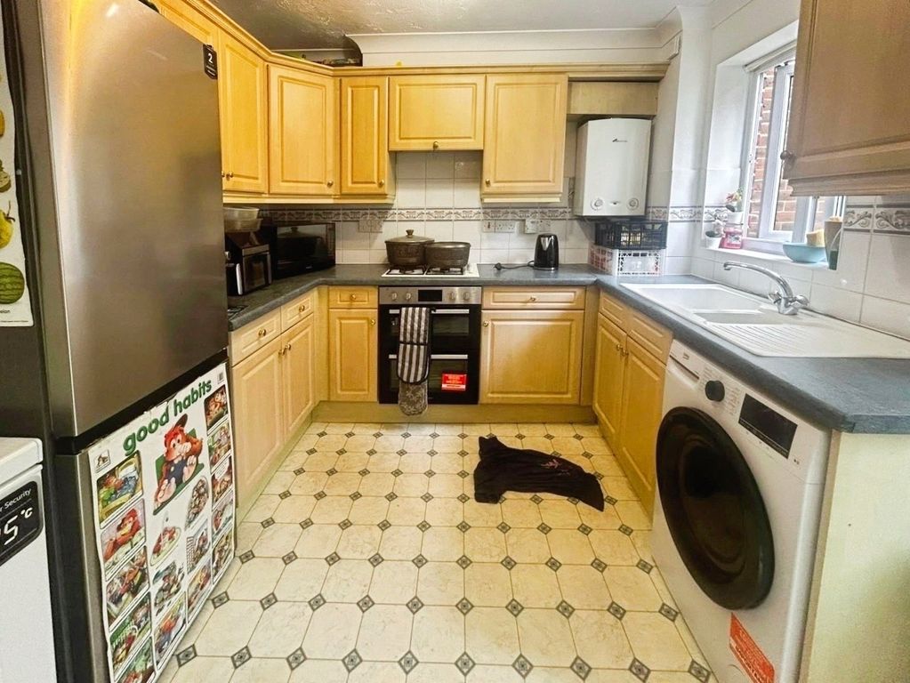 Property photo 3 of 8 Picture No. 06