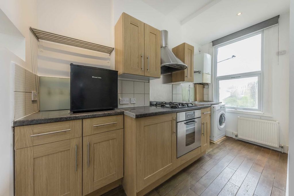 Property photo 3 of 5