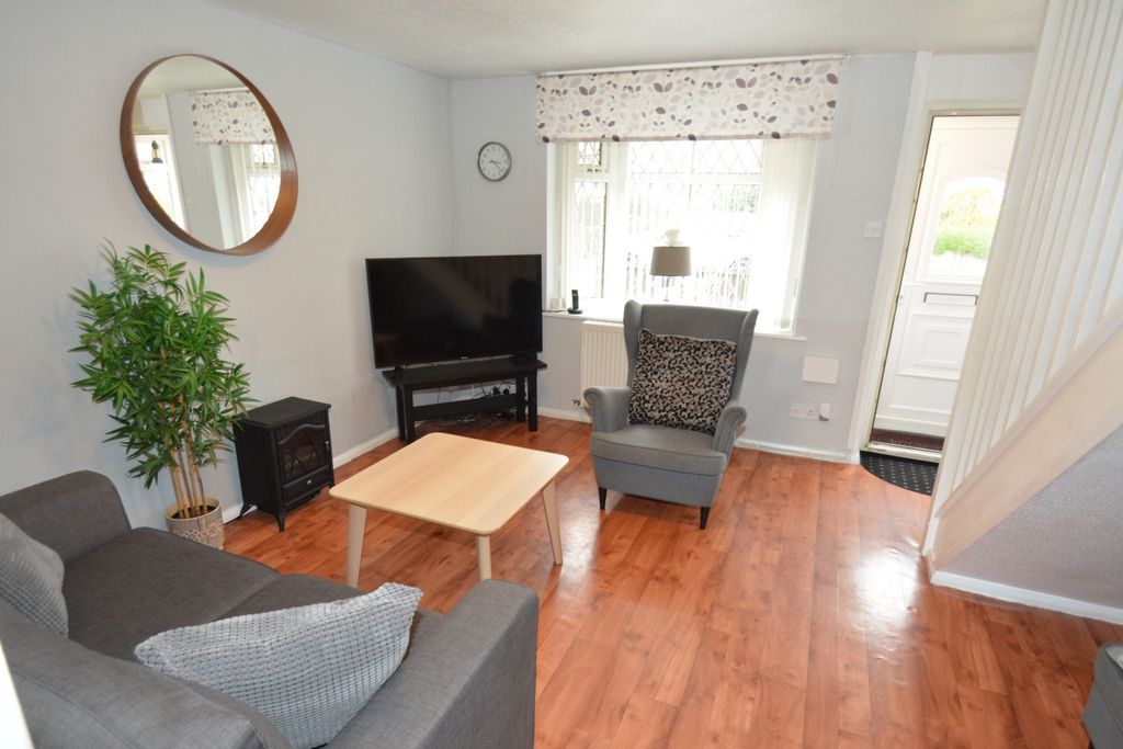 Property photo 2 of 9 Lounge