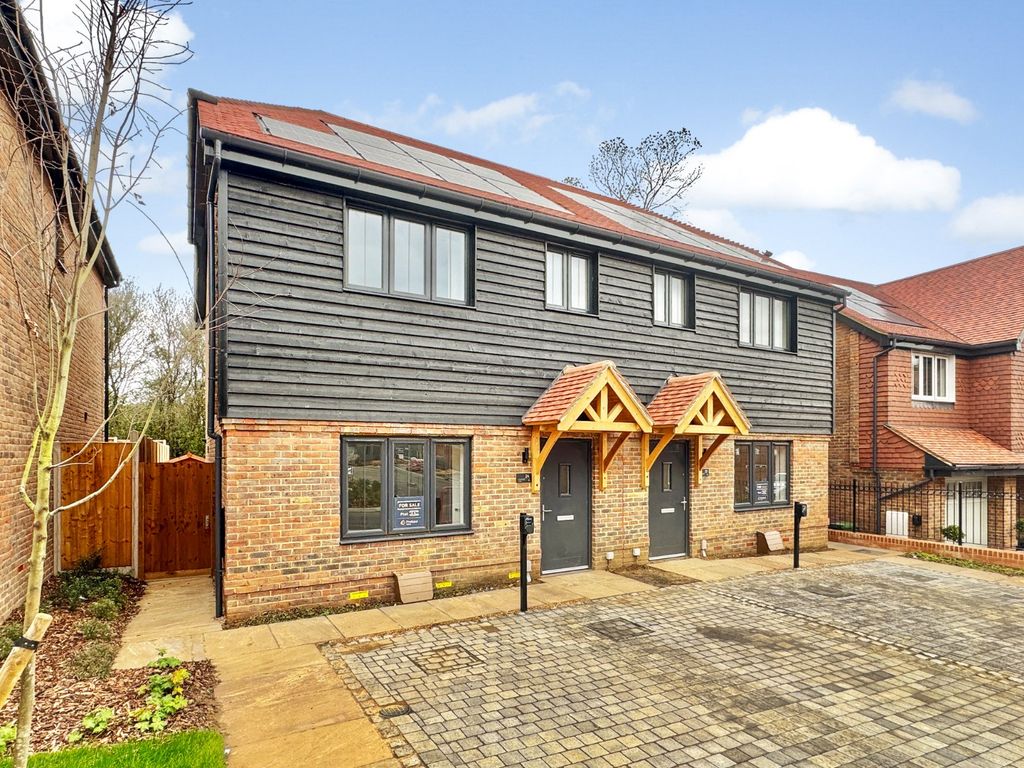 Property photo 1 of 12 Coningsby Road