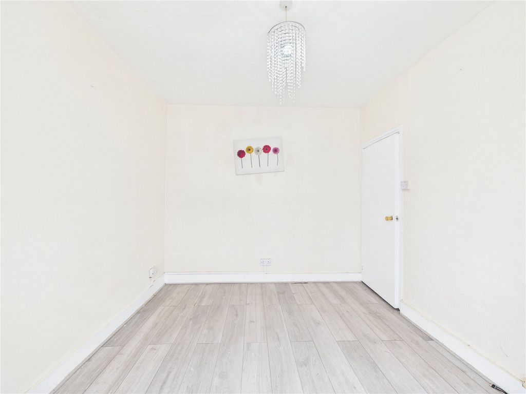 Property photo 3 of 23 Picture No. 22
