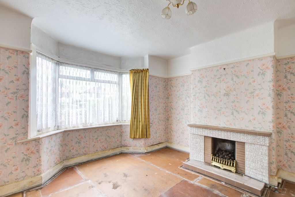 Property photo 2 of 19