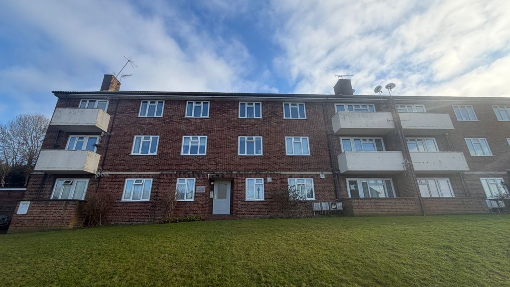 Property photo 1 of 9 View