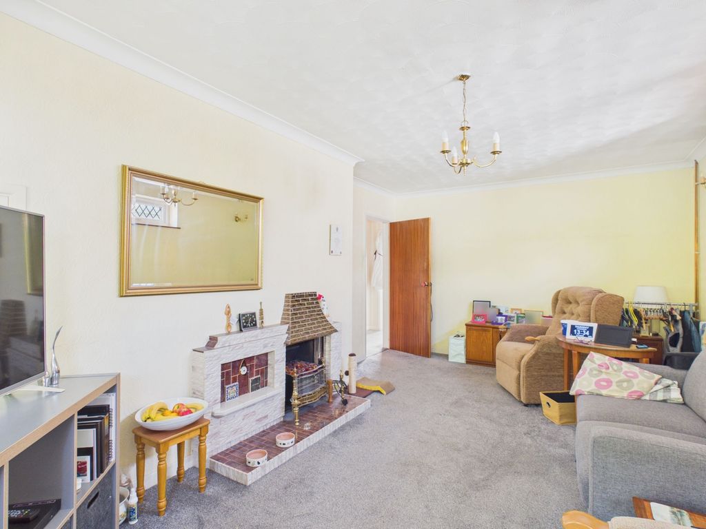 Property photo 2 of 24