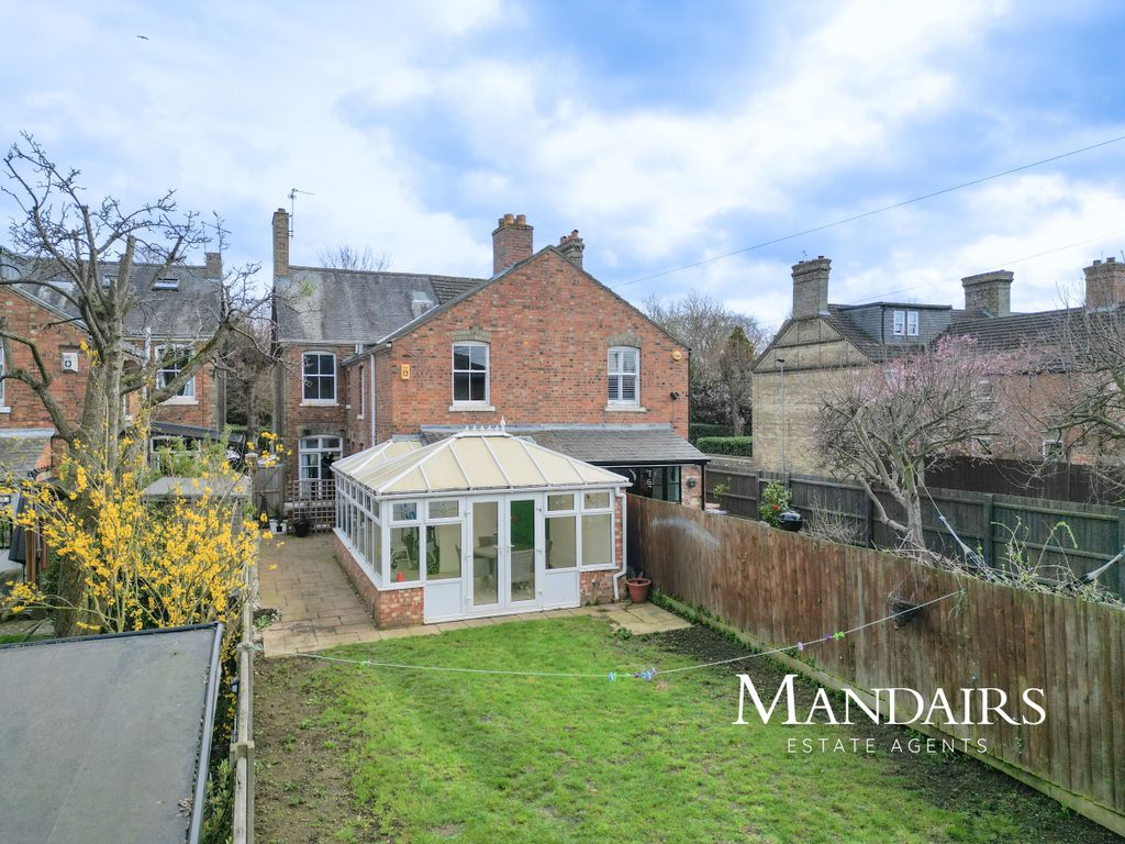 Property photo 3 of 40