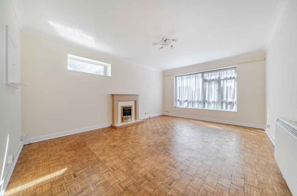 Property photo 2 of 16 1446987-19-69E605...