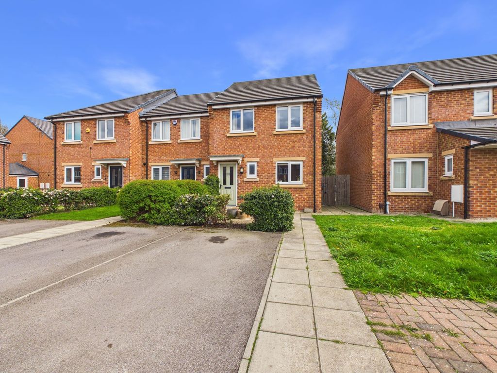 Property photo 1 of 13 External