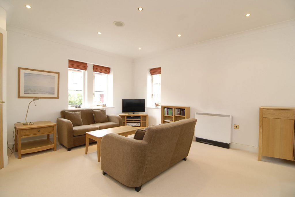 Property photo 2 of 7