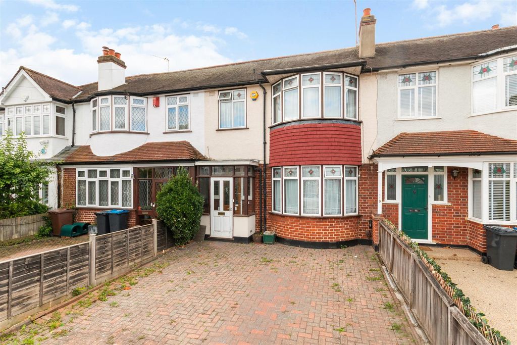 Property photo 1 of 11 Wandle Road.