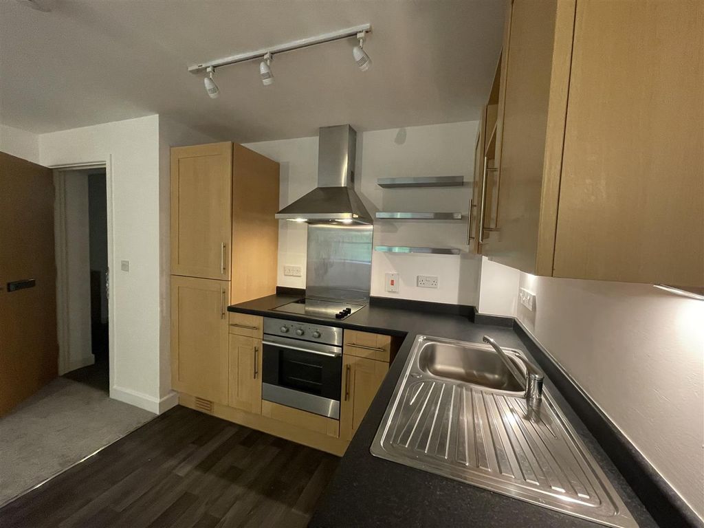 Property photo 3 of 15