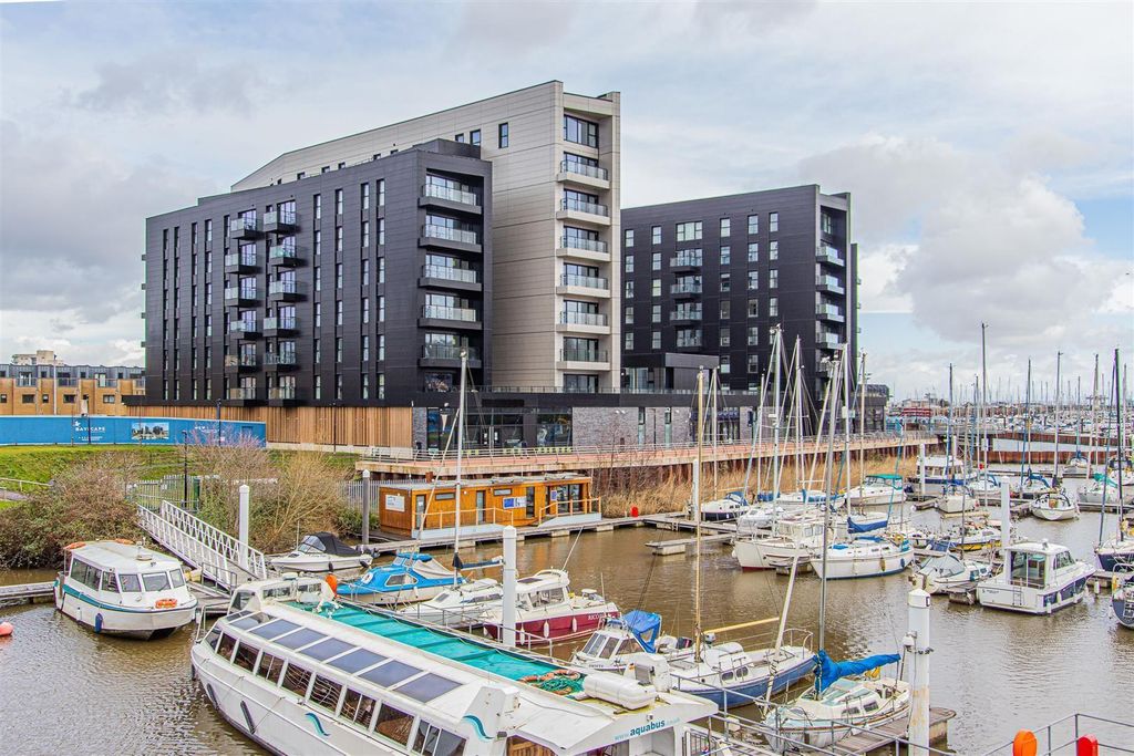 Property photo 1 of 21 Bayscape 3.Jpg