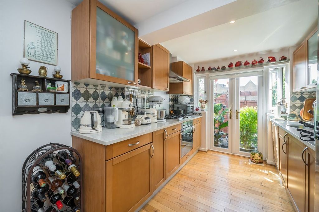 Property photo 2 of 15