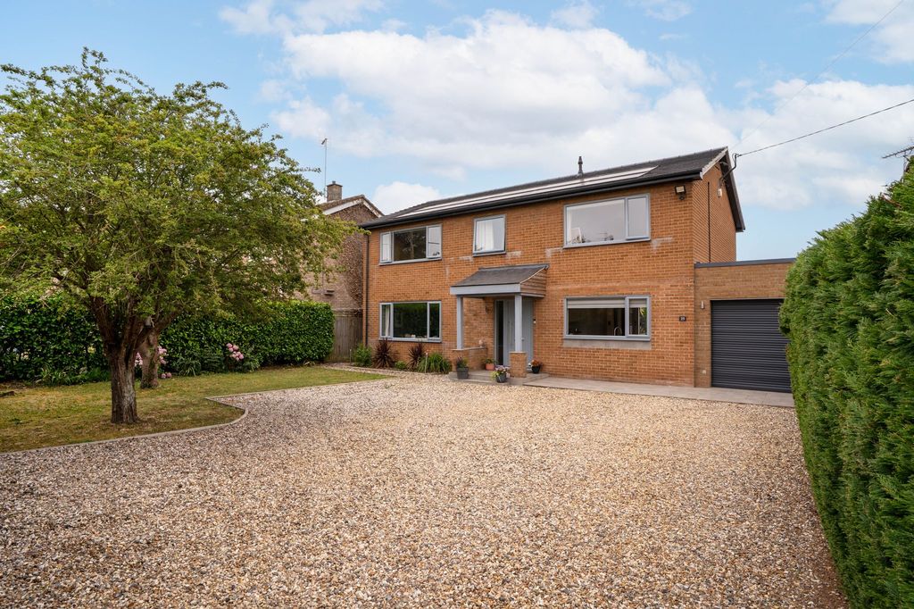 Property photo 1 of 26