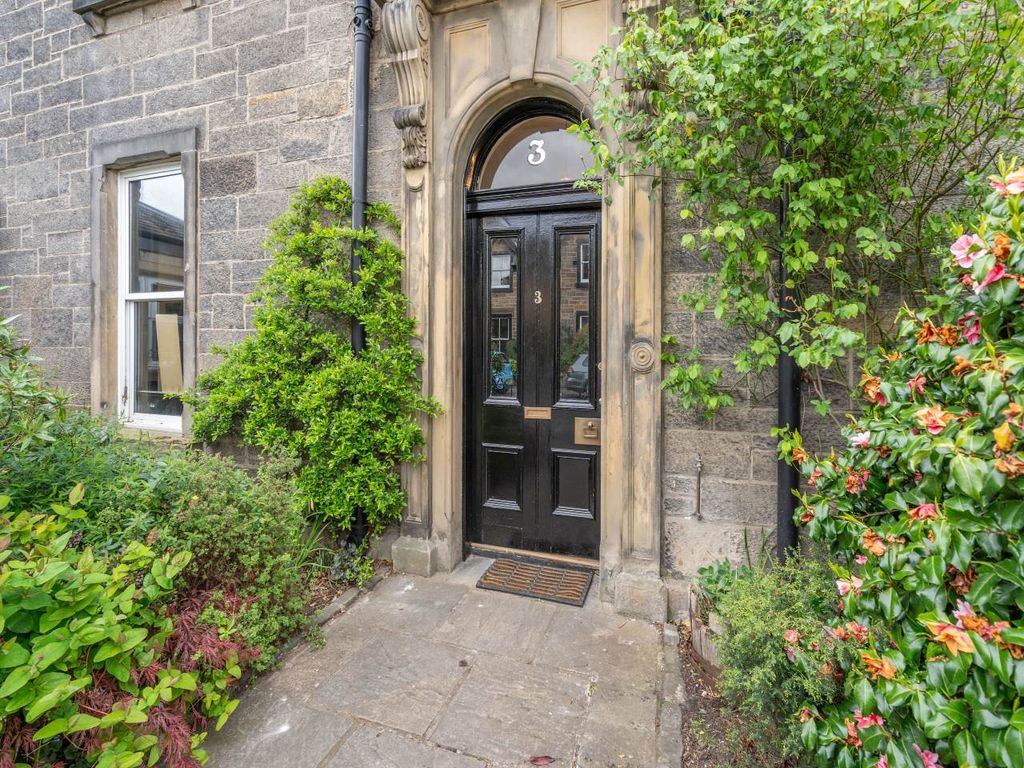 Property photo 3 of 50 8