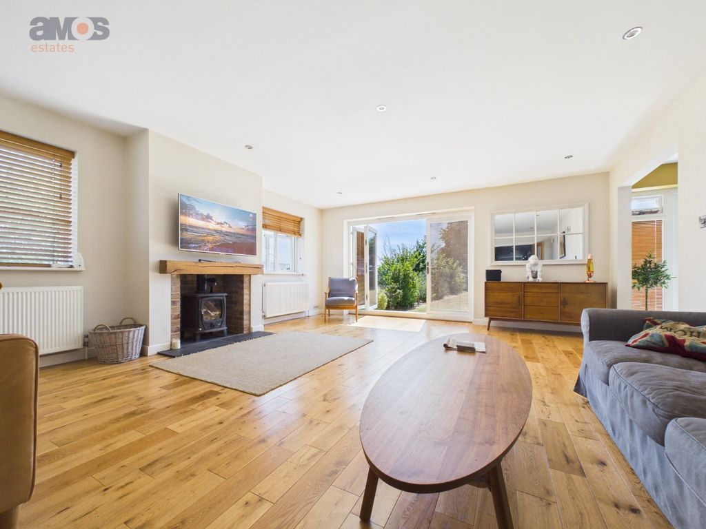 Property photo 3 of 30 5369287