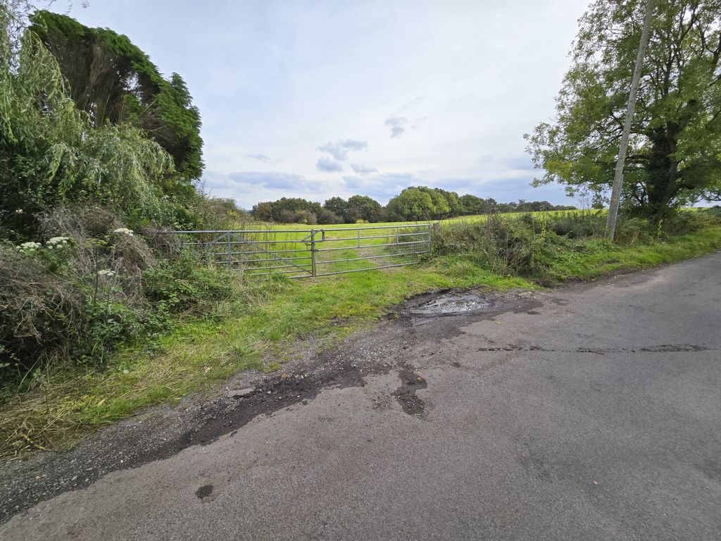 Property photo 2 of 3 Photo 2