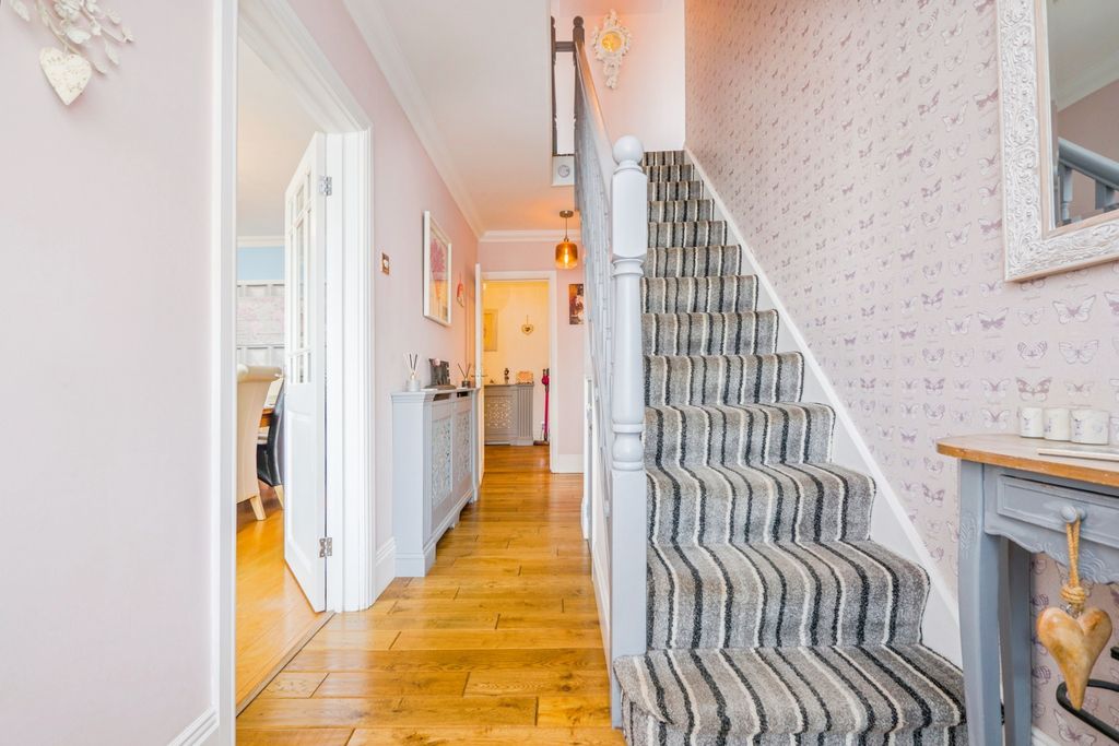 Property photo 3 of 20 P1099488