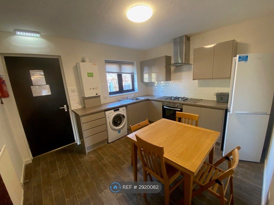 Property photo 1 of 13 Kitchen