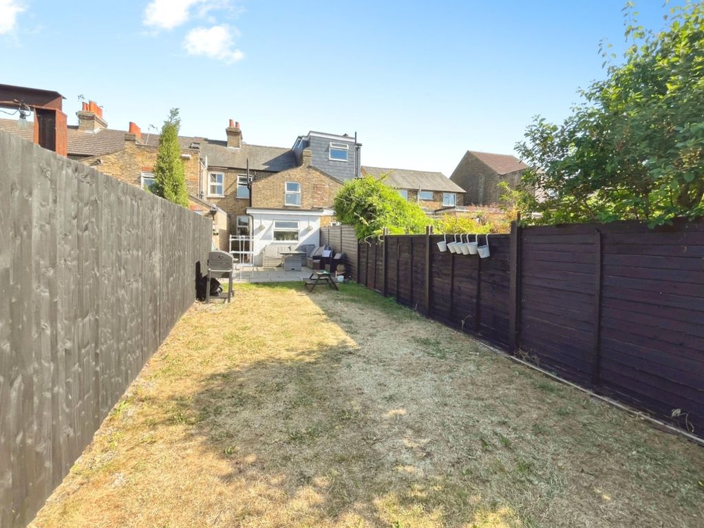 Property photo 1 of 21 Outside
