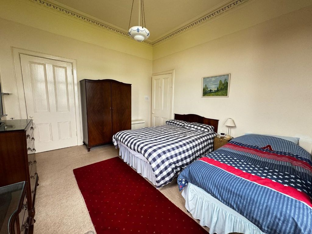 Additional image 17 of 3 bed flat for saleWest Bay Road, Millport, Isle Of Cumbrae KA28