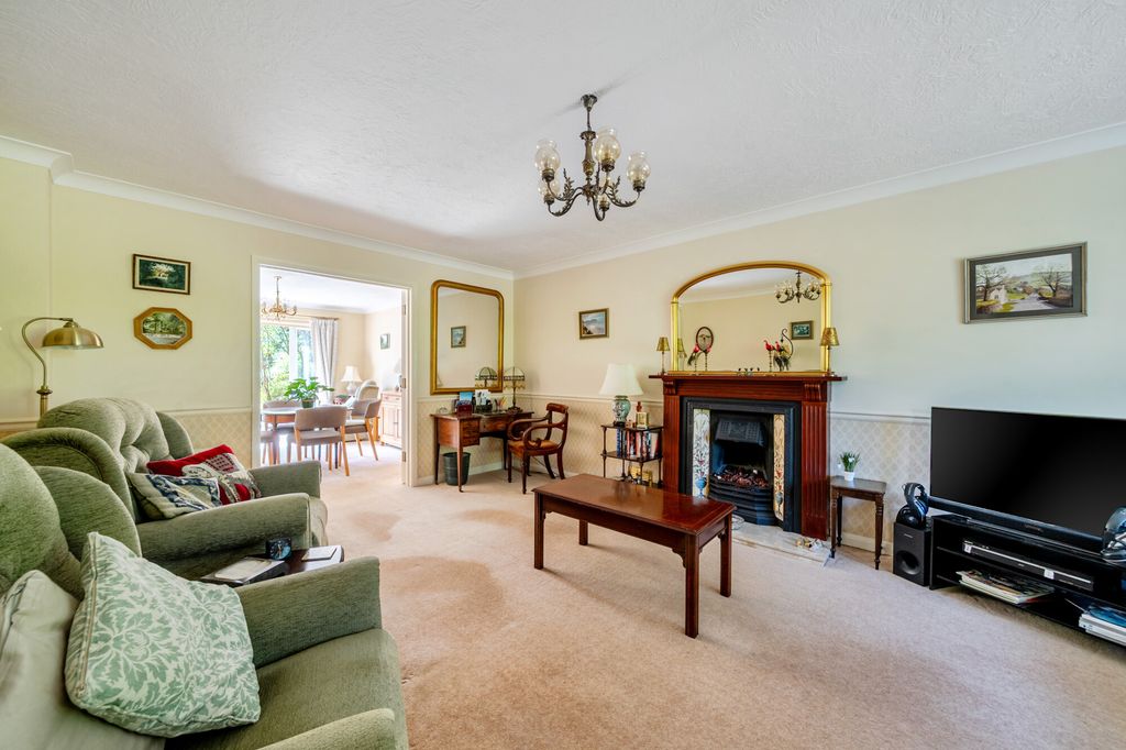 Property photo 3 of 18