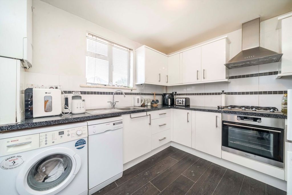 Property photo 2 of 3