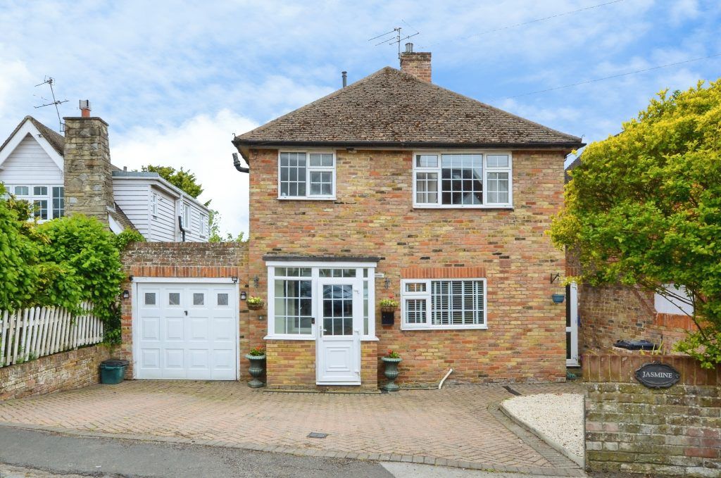 Property photo 1 of 23