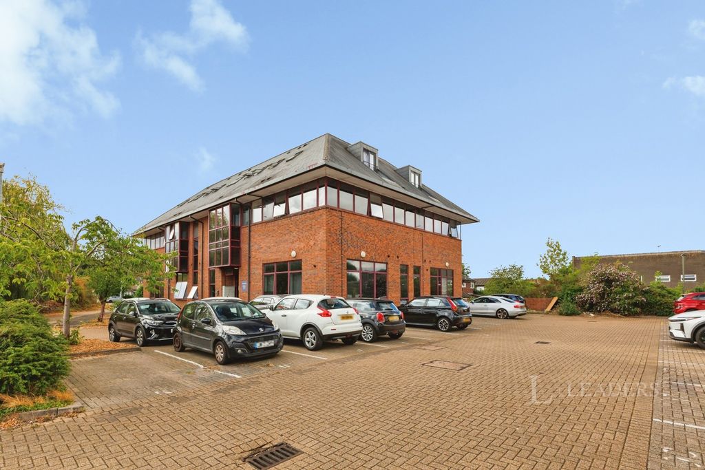 Property photo 3 of 11 Pbox-Img.Jpg